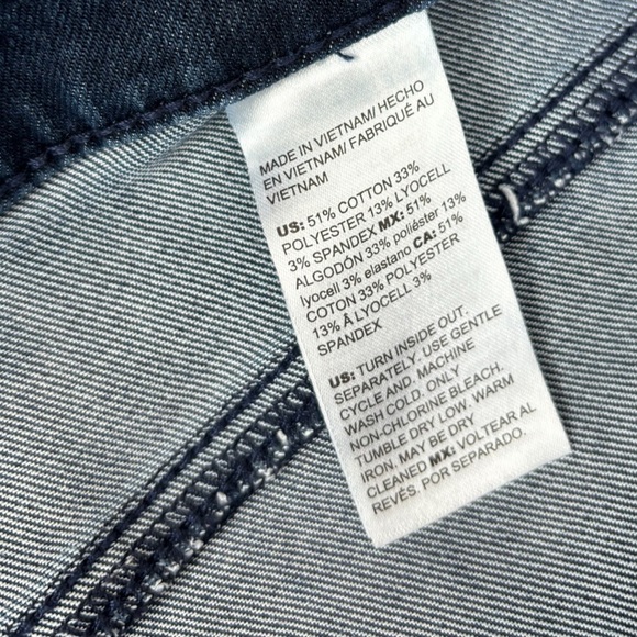 Chico’s So Slimming Girlfriend Slim Leg Crop Jeans Size 3 (US 16) - Picture 13 of 13